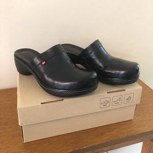 Ecco Black Casual Clogs